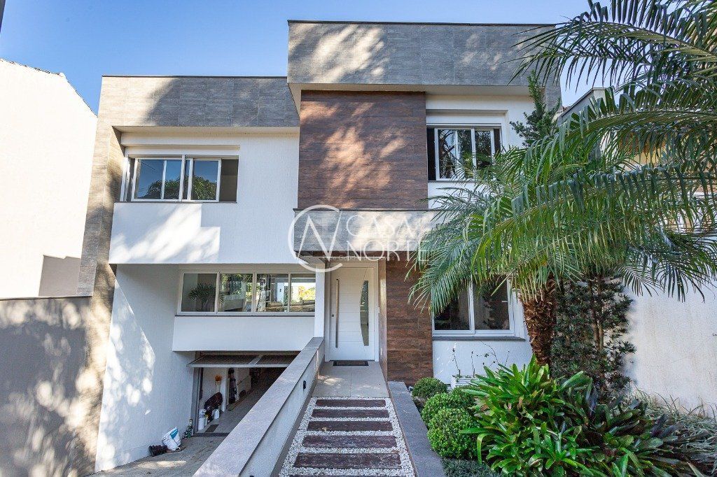 Casa à venda com 4 quartos, 427m², 4 suítes, 4 vagas, Rua Conselheiro Xavier da Costa no bairro Ipanema em Porto Alegre