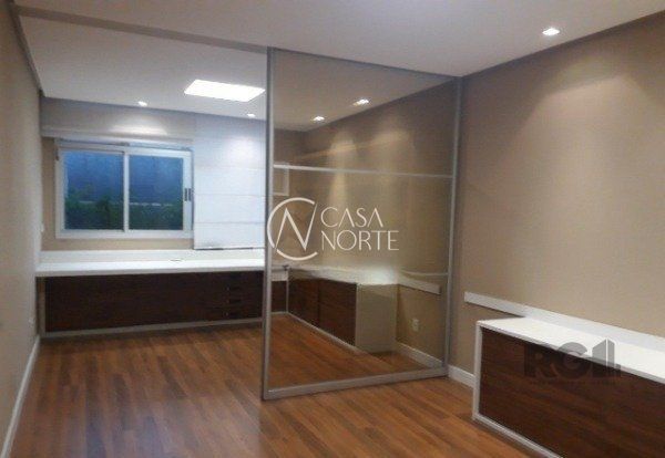 Sala Comercial à venda com 1 quarto, 28m², Rua Baronesa do Gravataí no bairro Cidade Baixa em Porto Alegre