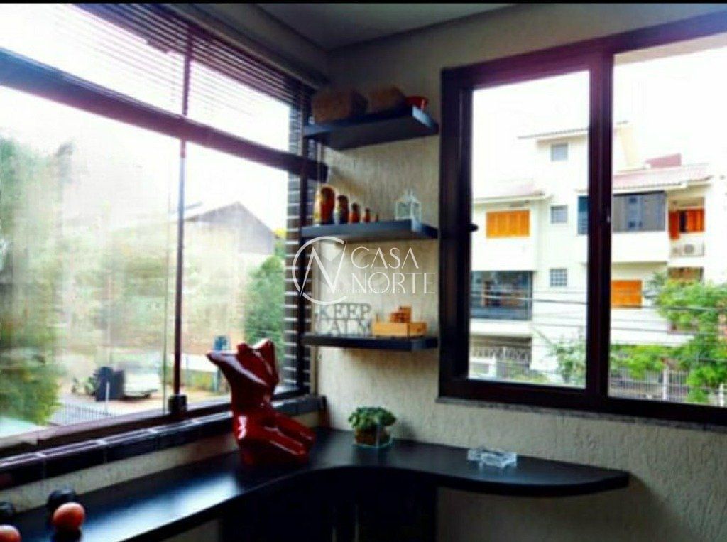 Apartamento à venda com 2 quartos, 92m², 1 suíte, 1 vaga, Rua Guilherme Klippel no bairro Passo da Areia em Porto Alegre