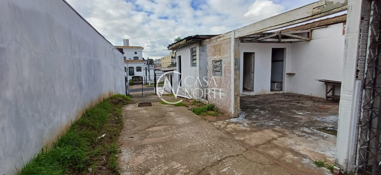 Terreno à venda  com 569m², Rua Dona Alzira no bairro Sarandi em Porto Alegre