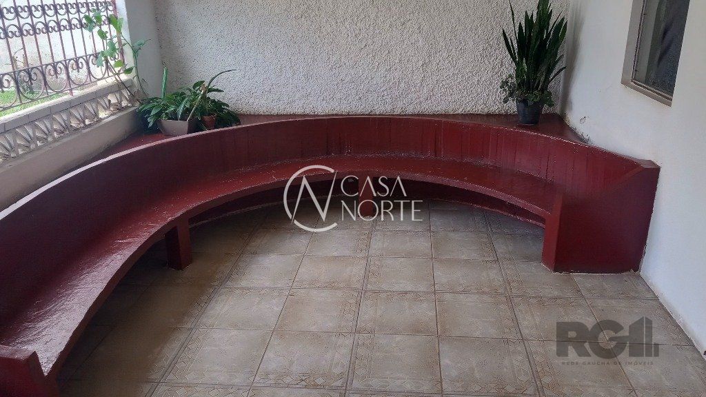 Apartamento à venda com 2 quartos, 65m², 1 vaga, Rua João de Magalhães no bairro Passo da Areia em Porto Alegre