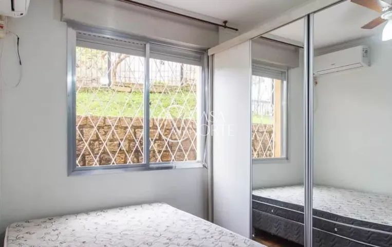 Apartamento à venda com 3 quartos, 67m², 2 vagas, Rua Carlos Ferreira no bairro Teresópolis em Porto Alegre