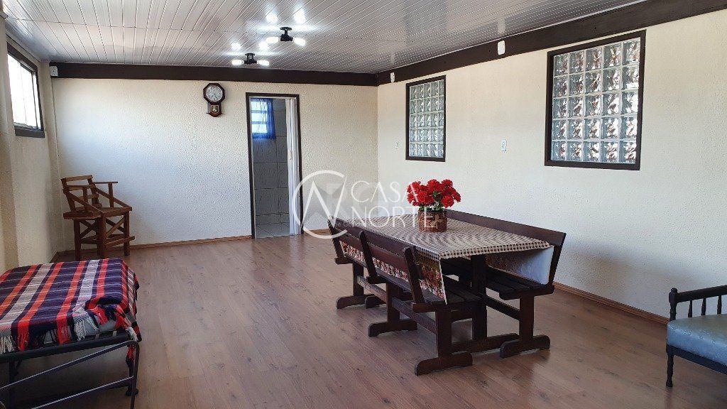 Prédio Comercial à venda com 3 quartos, 350m², 4 vagas, Rua Joaquim Silveira no bairro São Sebastião em Porto Alegre