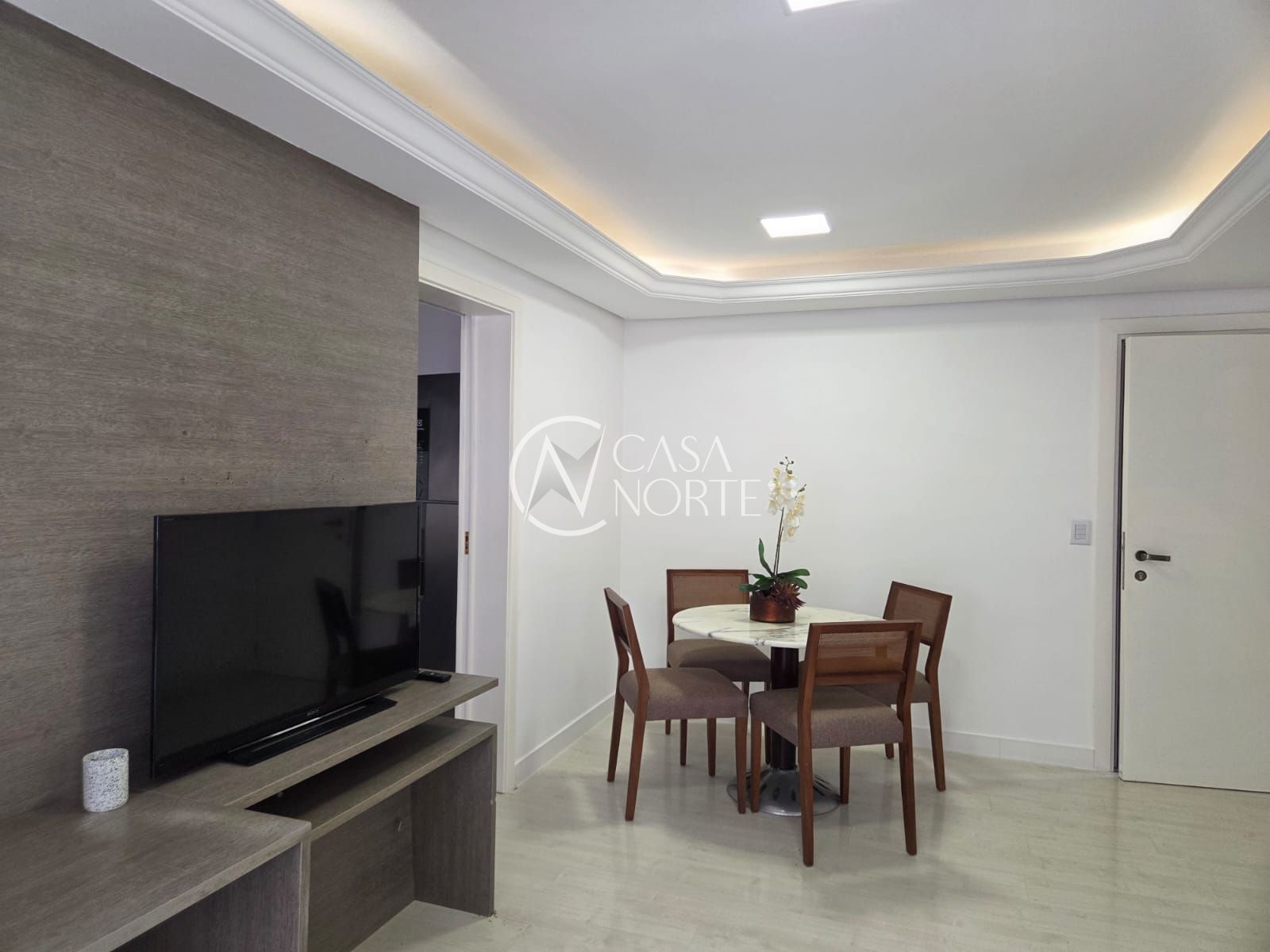 Apartamento à venda com 2 quartos, 60m², 1 suíte, 1 vaga, Rua Faria Santos no bairro Petrópolis em Porto Alegre