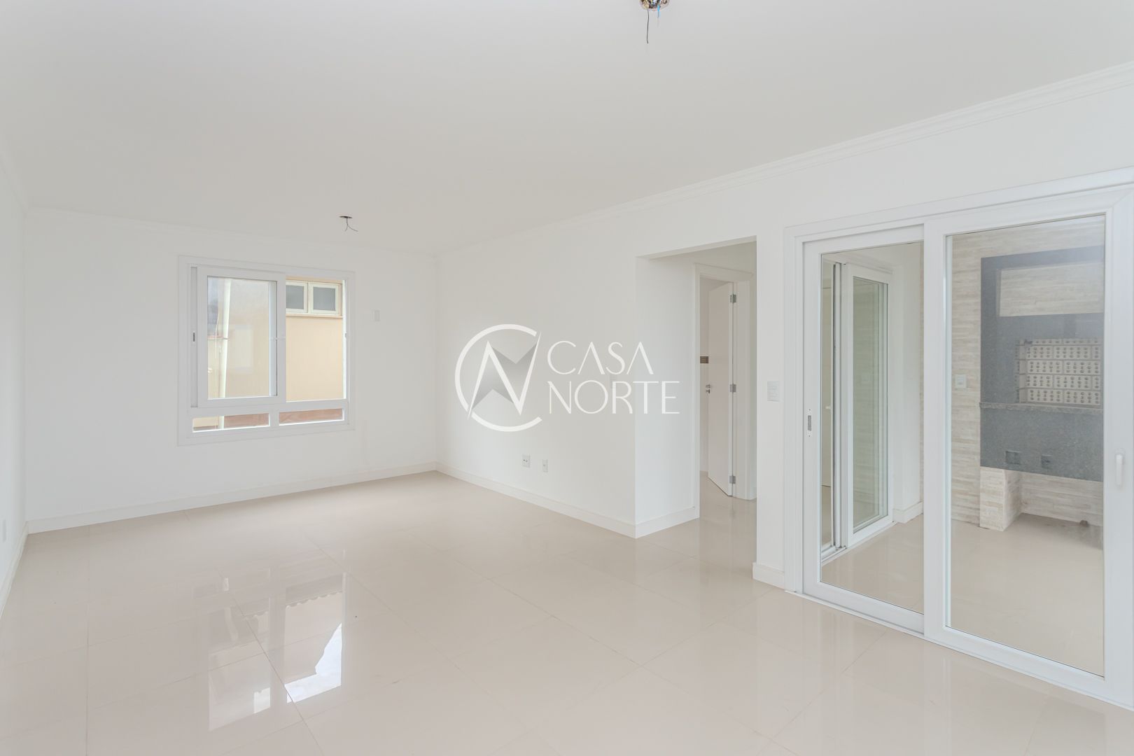 Apartamento à venda com 3 quartos, 122m², 1 suíte, 2 vagas, Rua Dona Ondina no bairro Menino Deus em Porto Alegre