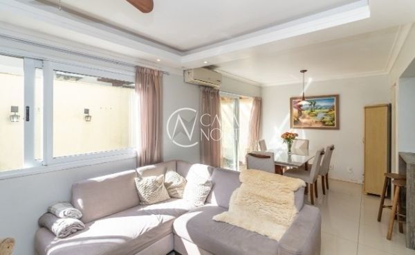 Casa de Condomínio à venda com 4 quartos, 179m², 1 suíte, 2 vagas, Avenida Engenheiro Ludolfo Boehl no bairro Teresópolis em Porto Alegre