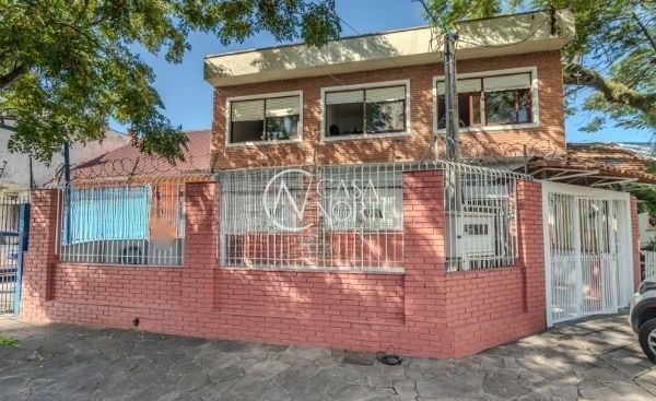 Prédio Comercial à venda com 10 quartos, 343m², 8 vagas, Avenida Assis Brasil no bairro Passo da Areia em Porto Alegre