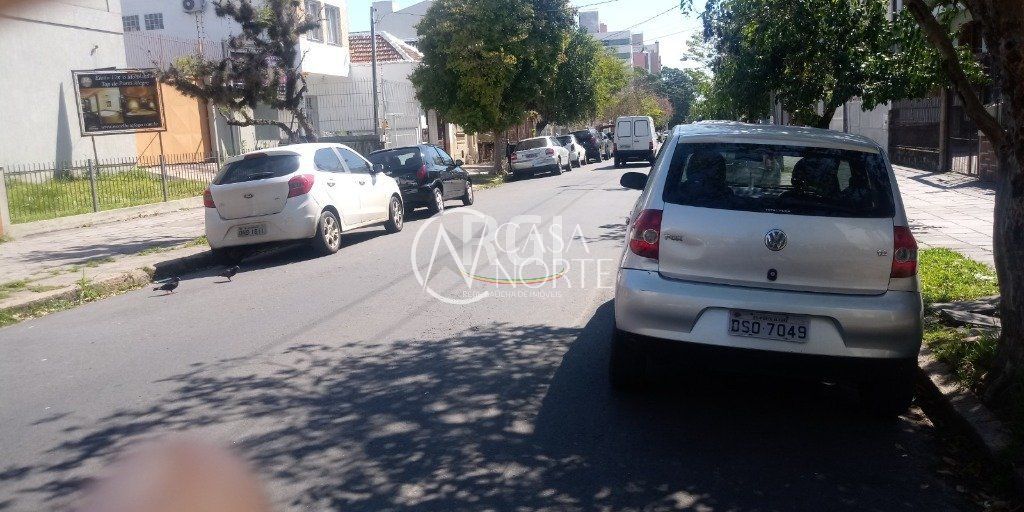 Terreno à venda  com 739m², Rua Visconde do Herval no bairro Menino Deus em Porto Alegre