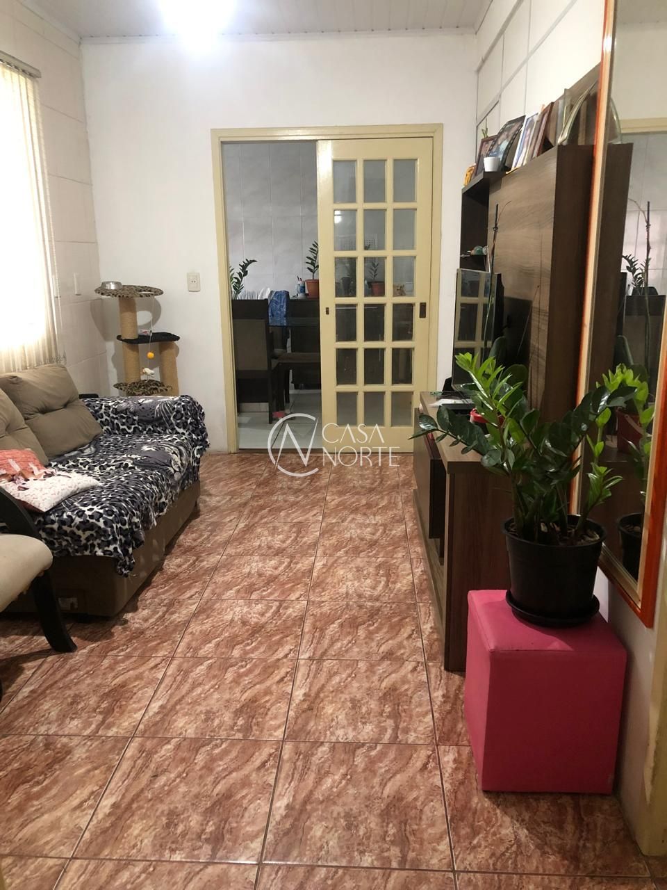 Casa à venda com 5 quartos, 180m², 1 suíte, 3 vagas, Rua Vicente Marsiglia Filho no bairro Jardim Leopoldina em Porto Alegre