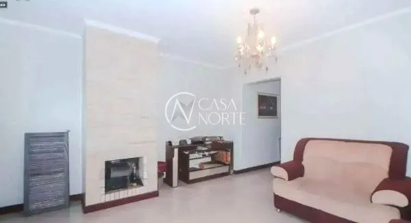 Casa à venda com 4 quartos, 184m², 1 suíte, 2 vagas, Rua Argélia no bairro Vila Ipiranga em Porto Alegre