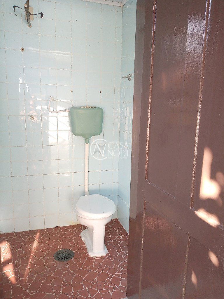 Casa à venda com 4 quartos, 170m², 1 suíte, 2 vagas, Rua Dona Paulina no bairro Tristeza em Porto Alegre