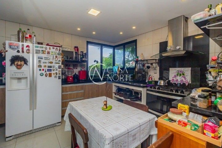 Cobertura à venda com 3 quartos, 301m², 1 suíte, 3 vagas, Rua General Souza Doca no bairro Petrópolis em Porto Alegre