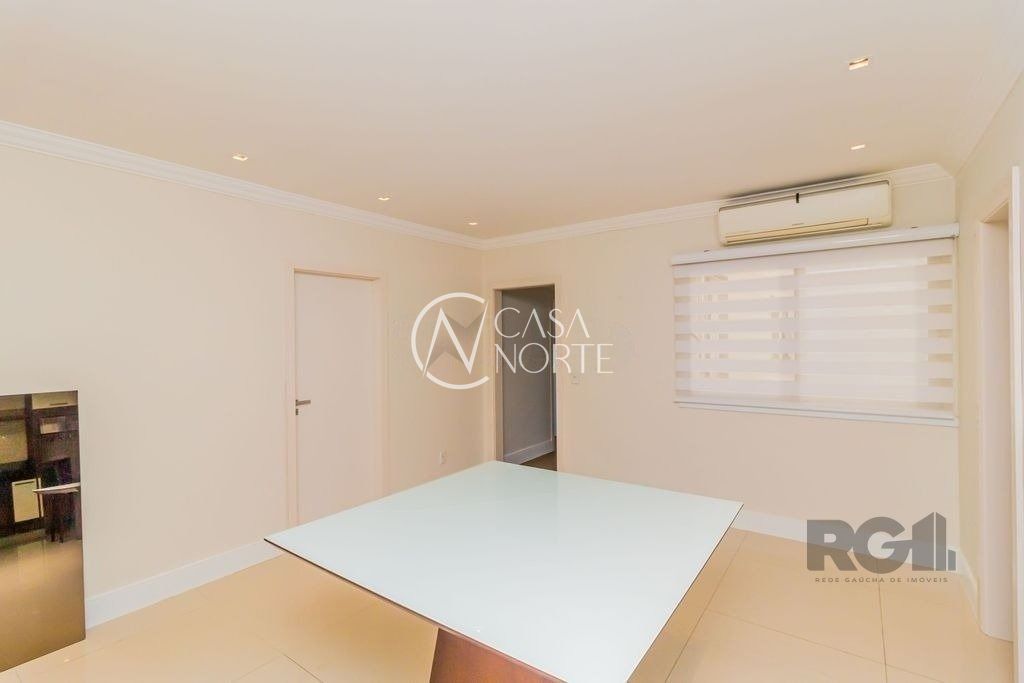 Apartamento à venda com 3 quartos, 153m², 1 suíte, 1 vaga, Rua Riachuelo no bairro Centro Histórico em Porto Alegre