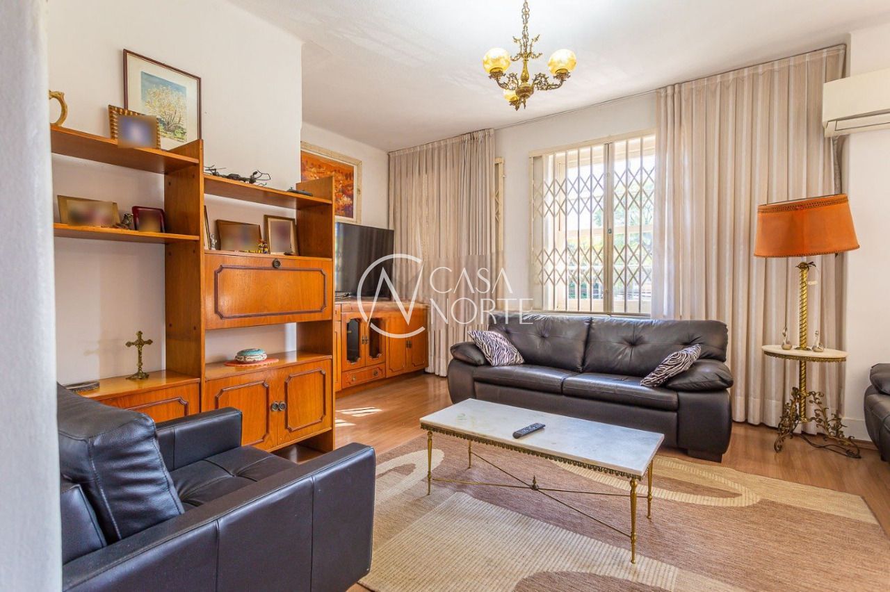Sobrado à venda com 4 quartos, 124m², 1 vaga, Avenida João Pessoa no bairro Farroupilha em Porto Alegre
