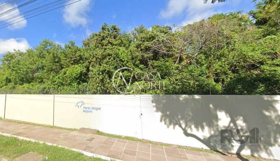 Terreno à venda  com 60000m², Avenida Severo Dullius no bairro Anchieta em Porto Alegre