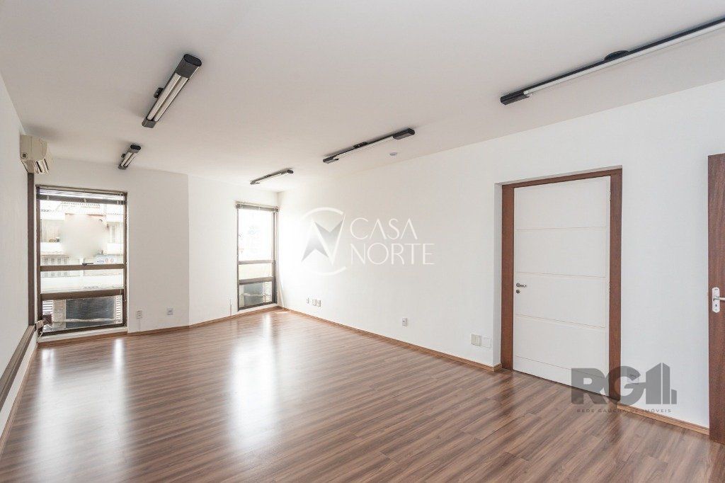 Sala Comercial à venda , 33m², Avenida Getúlio Vargas no bairro Menino Deus em Porto Alegre