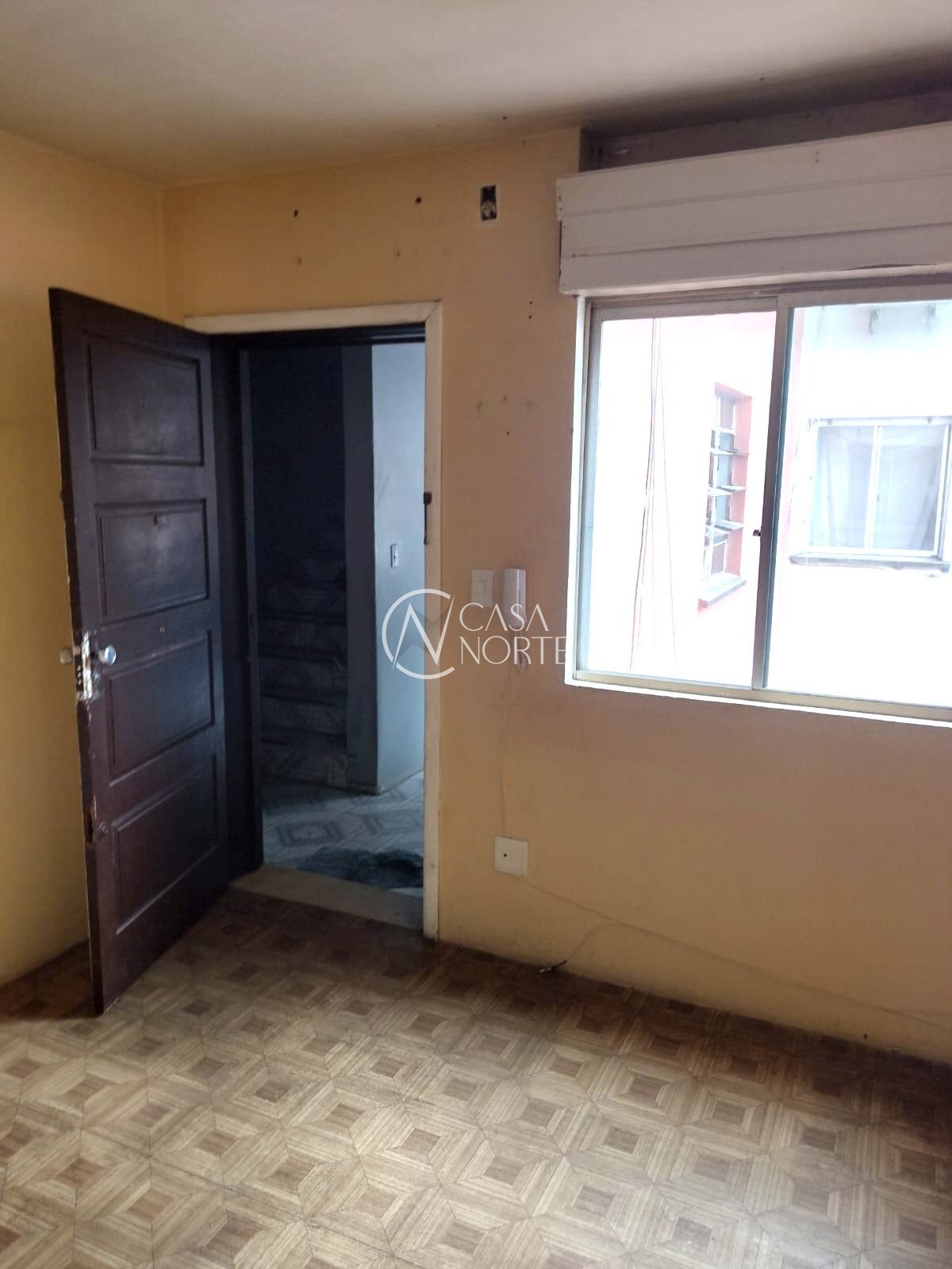 Apartamento à venda com 2 quartos, 45m², 1 vaga, Rua dos Maias no bairro Rubem Berta em Porto Alegre