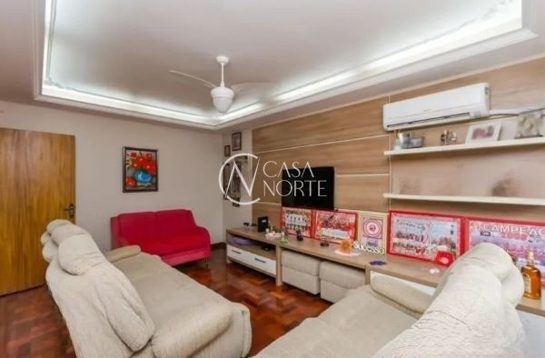 Casa à venda com 3 quartos, 245m², 1 suíte, 2 vagas, Paul Harris no bairro Jardim Itu em Porto Alegre