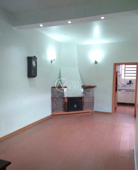 Casa à venda com 5 quartos, 253m², 2 vagas, Rua Tobias Barreto no bairro Partenon em Porto Alegre