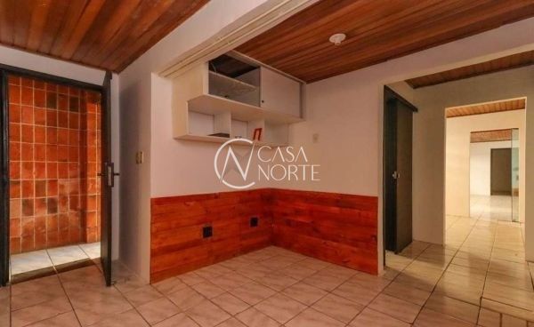 Casa à venda com 3 quartos, 150m², Praça Menino Deus no bairro Menino Deus em Porto Alegre