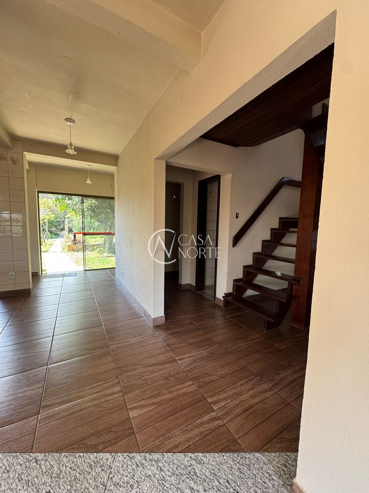 Casa à venda com 4 quartos, 182m², 3 vagas, Avenida Manoel Elias no bairro Jardim Leopoldina em Porto Alegre