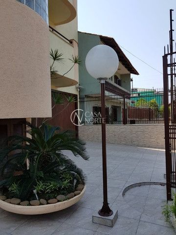 Casa à venda com 3 quartos, 372m², 1 suíte, 5 vagas, Avenida Martins Bastos no bairro Sarandi em Porto Alegre