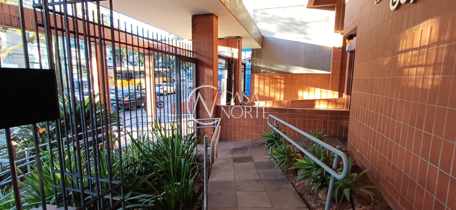 Sala Comercial à venda com 1 quarto, 45m², 1 vaga, Avenida Protásio Alves no bairro Petrópolis em Porto Alegre