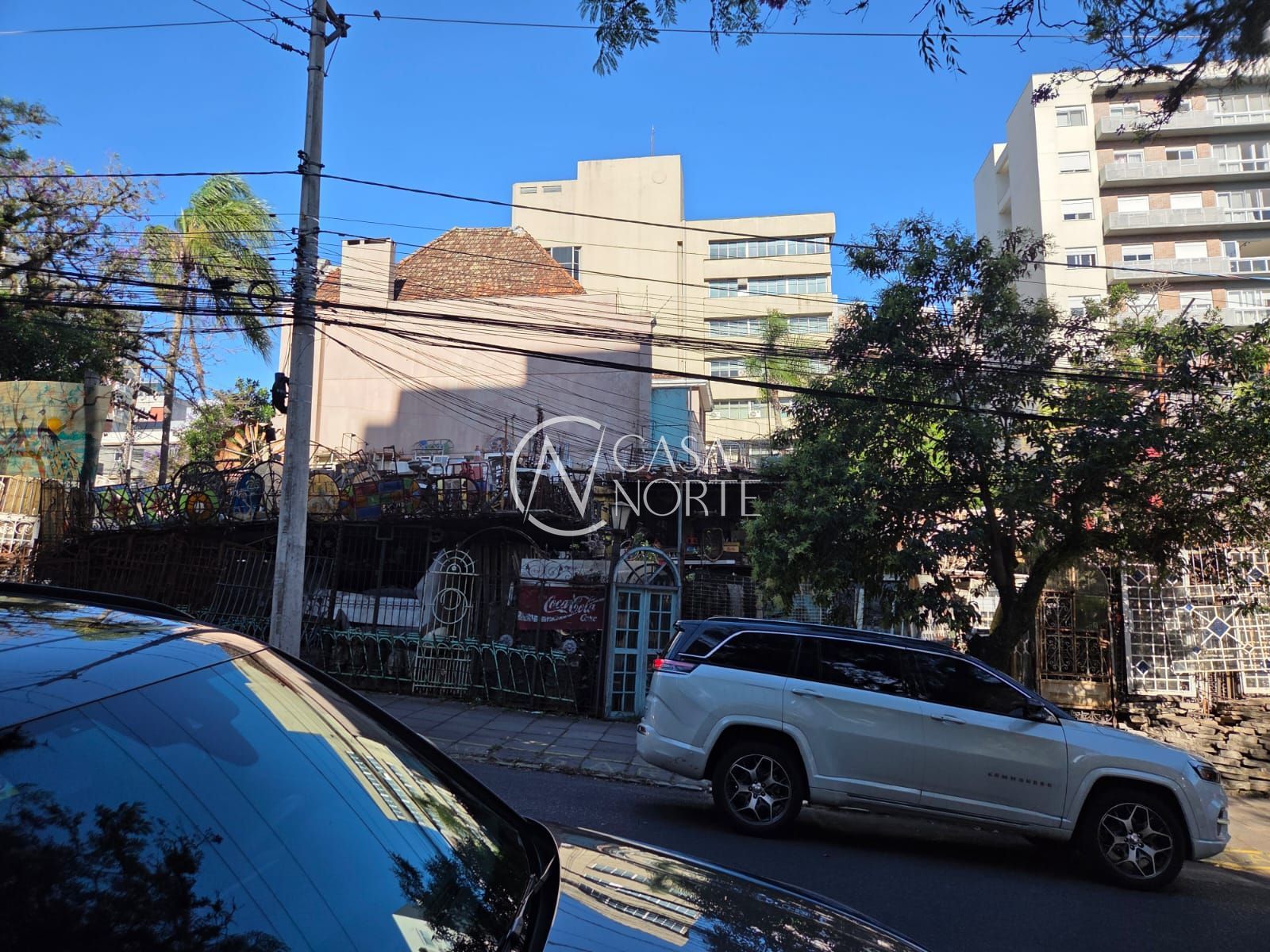 Terreno Comercial à venda  com 408m², Rua Dona Laura no bairro Moinhos de Vento em Porto Alegre
