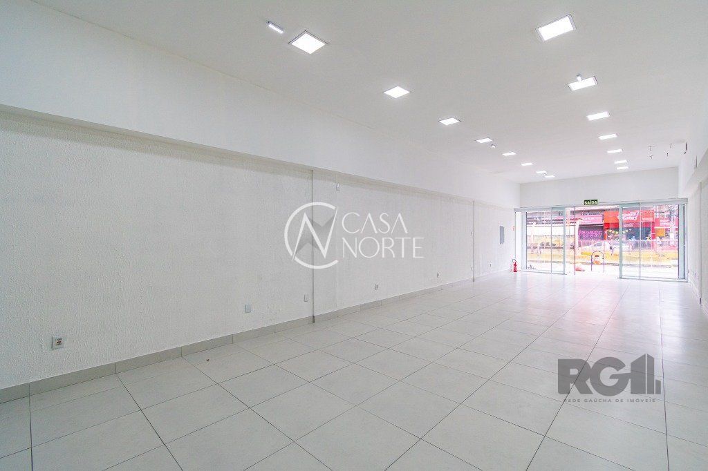 Loja à venda com 3 quartos, 277m², Avenida Assis Brasil no bairro Passo da Areia em Porto Alegre
