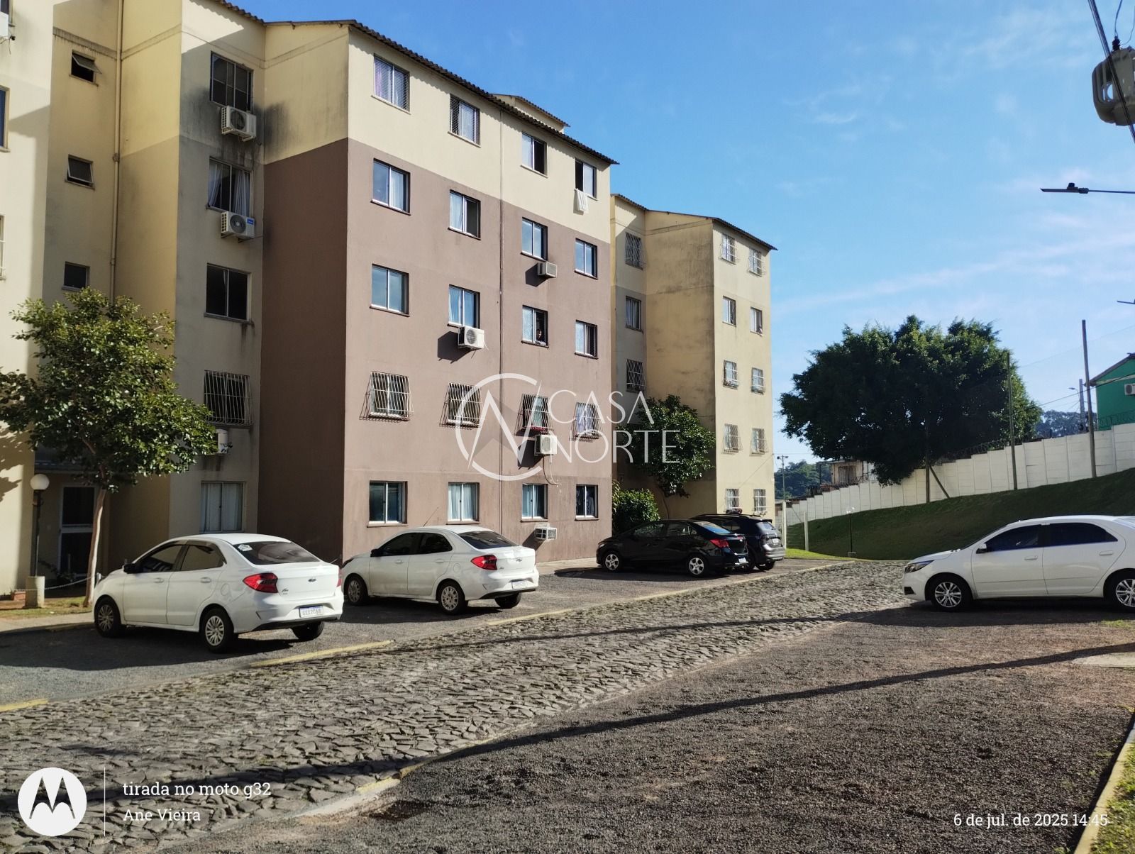Apartamento à venda com 2 quartos, 43m², 1 vaga, Rua Império no bairro Vila Nova em Porto Alegre