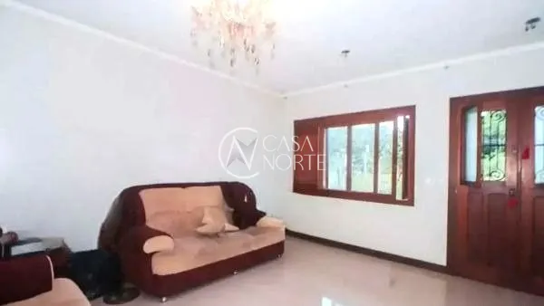 Casa à venda com 4 quartos, 184m², 1 suíte, 2 vagas, Rua Argélia no bairro Vila Ipiranga em Porto Alegre