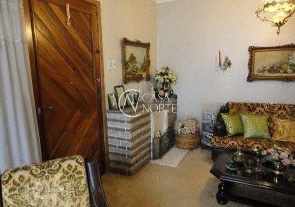 Casa à venda com 3 quartos, 217m², 1 suíte, 3 vagas, Rua Doutor João Dutra no bairro Petrópolis em Porto Alegre