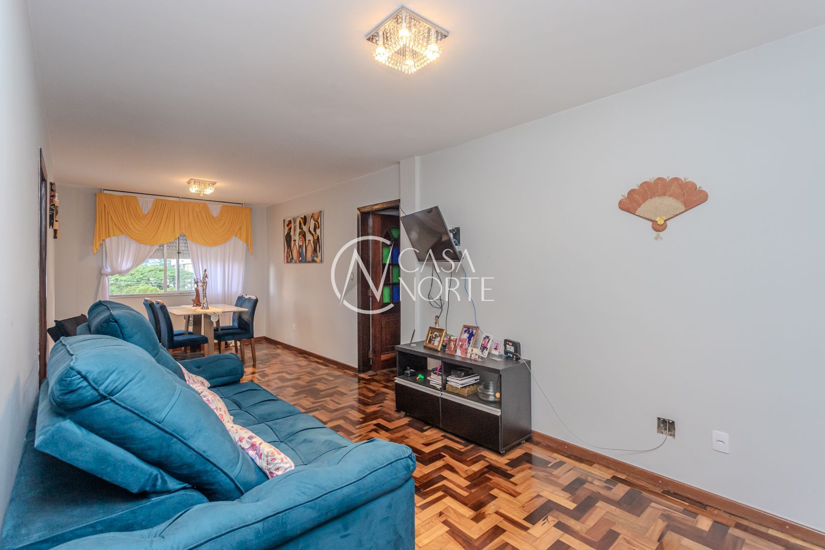 Apartamento à venda com 3 quartos, 106m², 1 suíte, 1 vaga, Rua Catumbi no bairro Medianeira em Porto Alegre