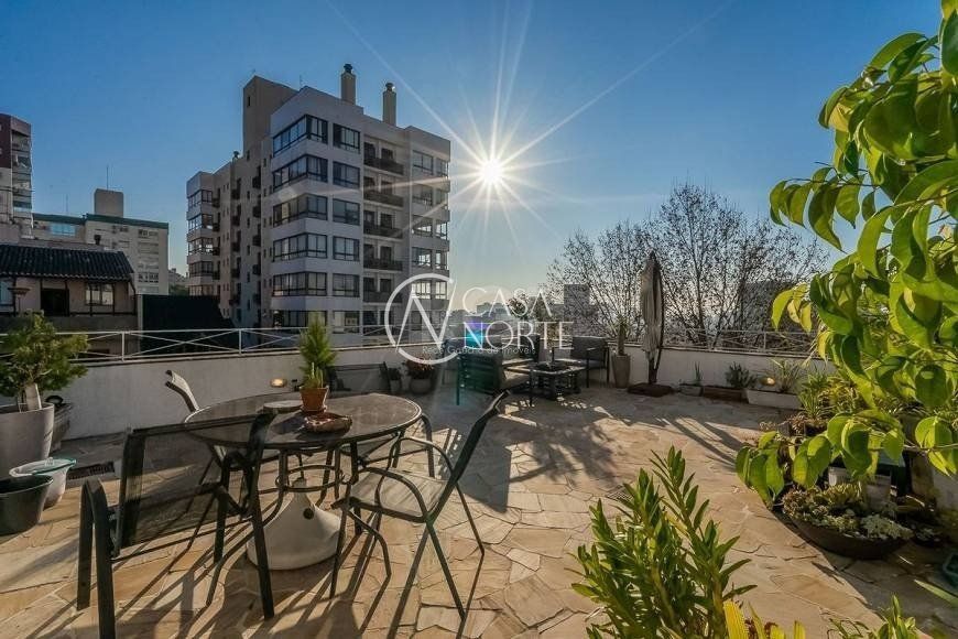 Cobertura à venda com 4 quartos, 213m², 2 suítes, 1 vaga, Avenida Mariland no bairro São João em Porto Alegre