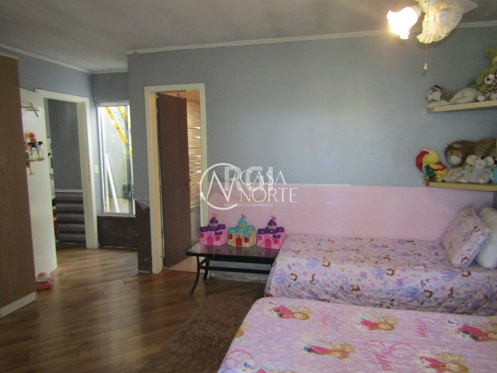 Casa à venda com 2 quartos, 300m², 1 suíte, 3 vagas, Avenida Beira Rio no bairro Belém Novo em Porto Alegre