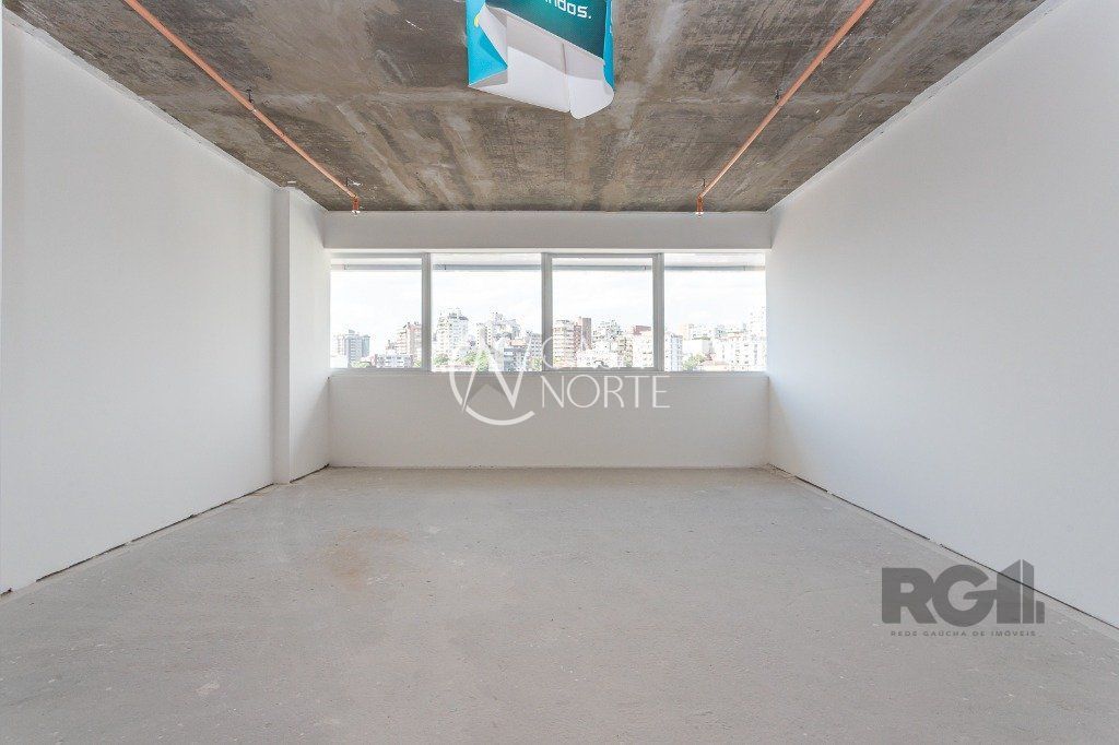Sala Comercial à venda com 1 quarto, 38m², 1 vaga, Rua Ramiro Barcelos no bairro Moinhos de Vento em Porto Alegre