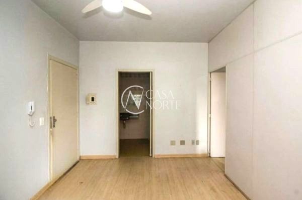 Sala Comercial à venda com 1 quarto, 32m², Rua Sarmento Leite no bairro Centro Histórico em Porto Alegre