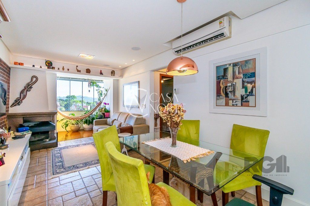 Apartamento à venda com 2 quartos, 77m², 1 vaga, Rua Doutor Murtinho no bairro Petrópolis em Porto Alegre