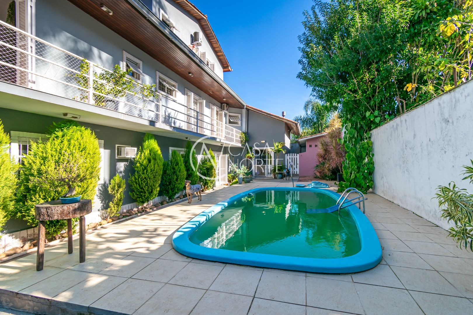 Casa à venda com 4 quartos, 334m², 2 suítes, 2 vagas, Rua José Pedro de Moura no bairro Ipanema em Porto Alegre