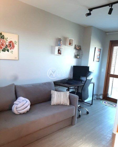 Casa à venda com 3 quartos, 119m², 2 vagas, Rua Barao do Amazonas no bairro Partenon em Porto Alegre