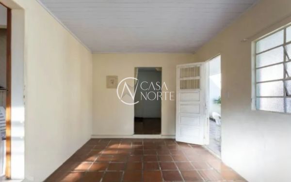 Casa à venda com 3 quartos, 80m², 2 vagas, Rua Camila Furtado Alves no bairro Jardim Itu em Porto Alegre