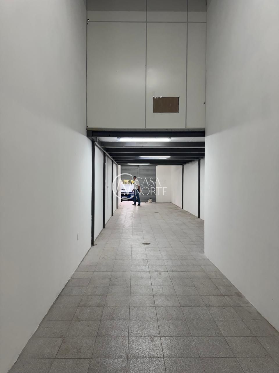 Loja à venda com 1 quarto, 124m², 1 vaga, Avenida João Wallig no bairro Passo da Areia em Porto Alegre