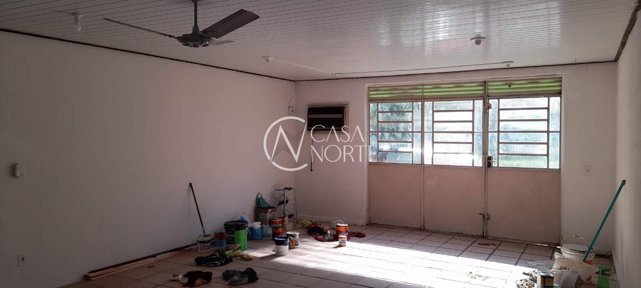 Casa à venda com 4 quartos, 200m², 4 vagas, Avenida Gamal Abdel Nasser no bairro Rubem Berta em Porto Alegre