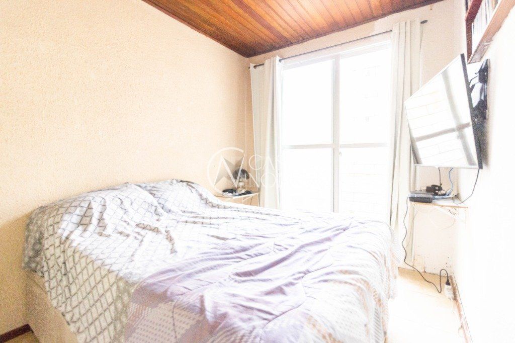 Apartamento à venda com 2 quartos, 42m², 2 vagas, Avenida Sergipe no bairro Glória em Porto Alegre