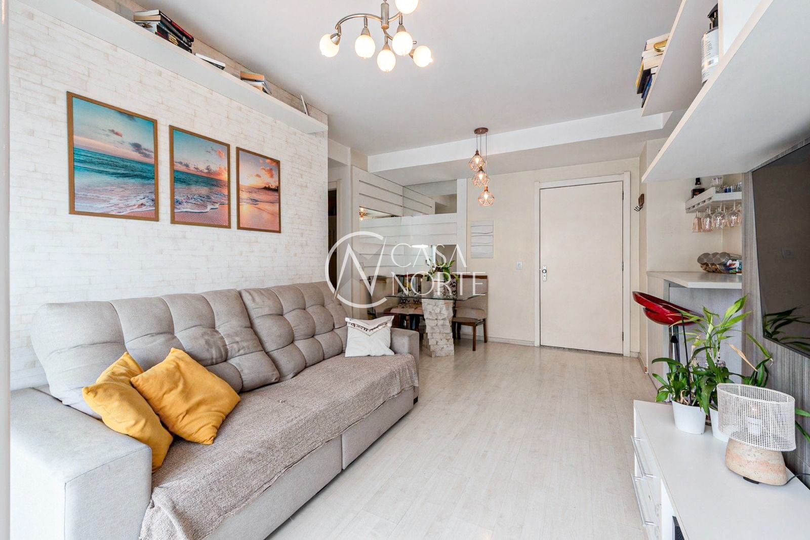 Apartamento à venda com 2 quartos, 61m², 1 suíte, 2 vagas, Avenida Andaraí no bairro Passo da Areia em Porto Alegre