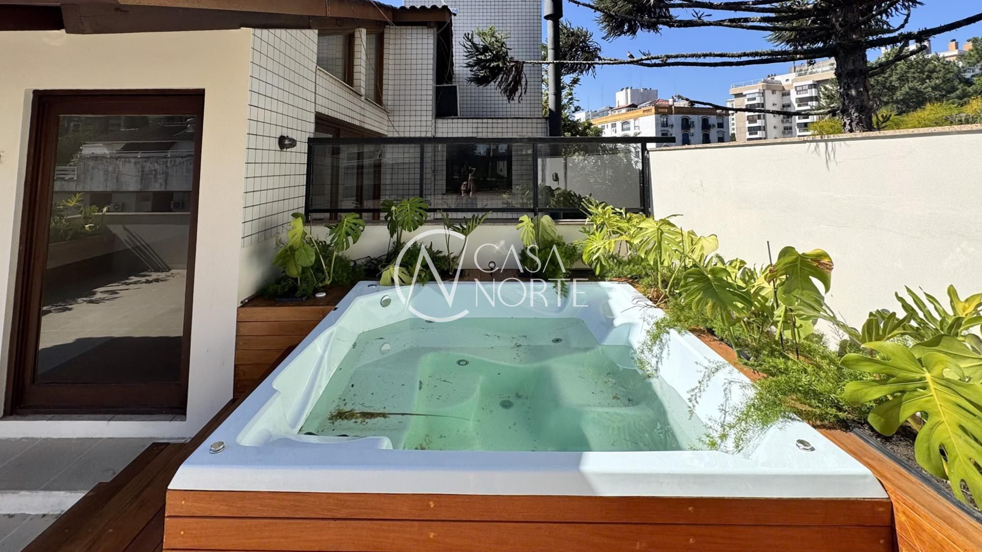 Apartamento à venda com 3 quartos, 198m², 1 suíte, 2 vagas, Rua Anita Garibaldi no bairro Mont Serrat em Porto Alegre