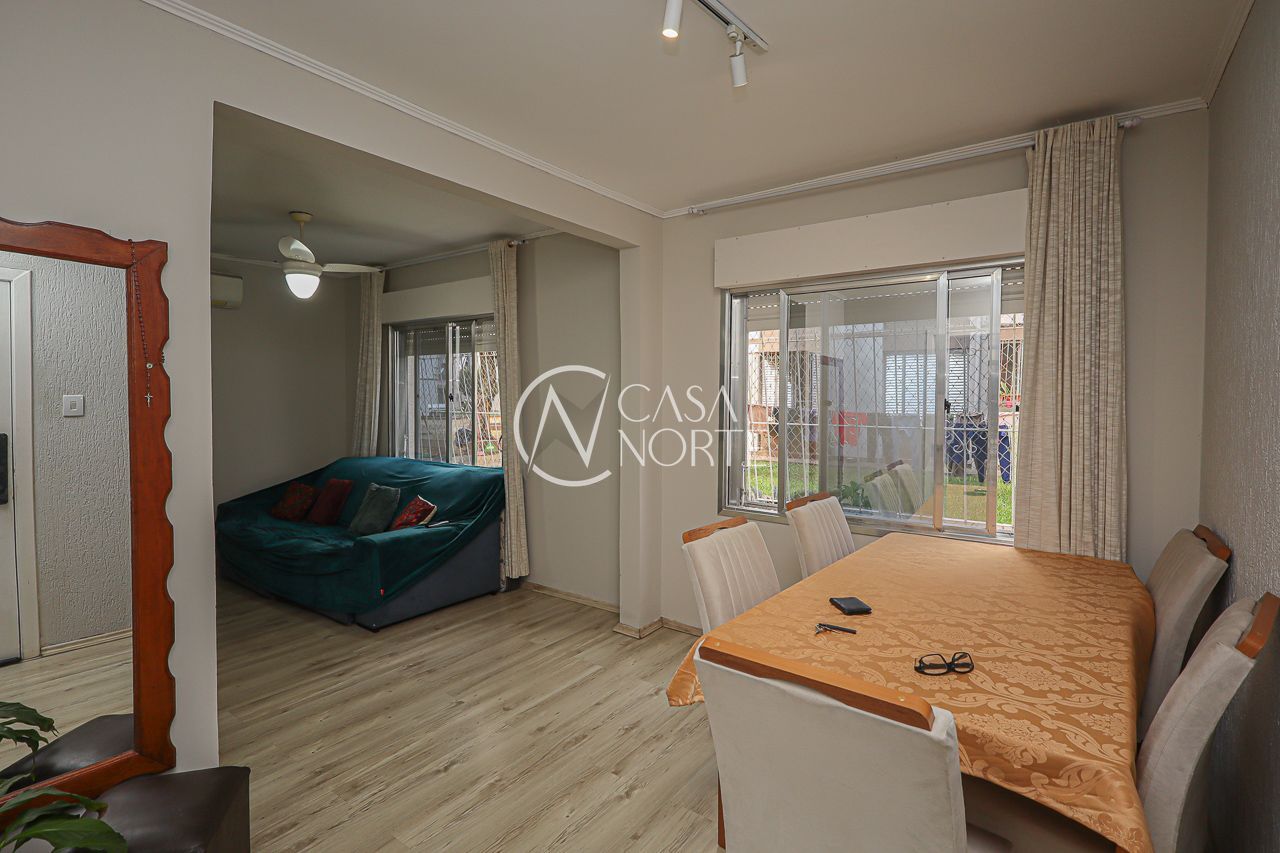 Apartamento à venda com 2 quartos, 44m², 1 vaga, Rua Gomes de Freitas no bairro Vila Ipiranga em Porto Alegre