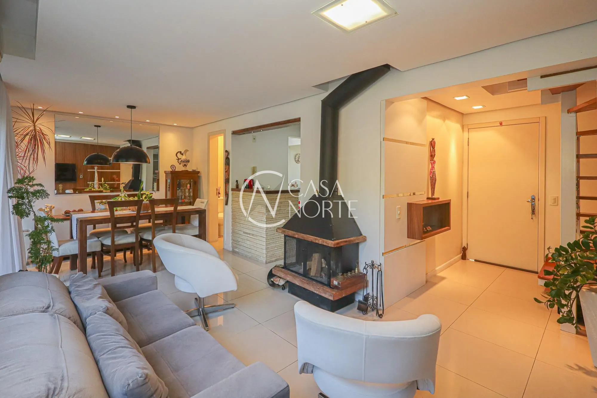 Casa de Condomínio à venda com 3 quartos, 180m², 1 suíte, 2 vagas, Avenida Engenheiro Ludolfo Boehl no bairro Teresópolis em Porto Alegre
