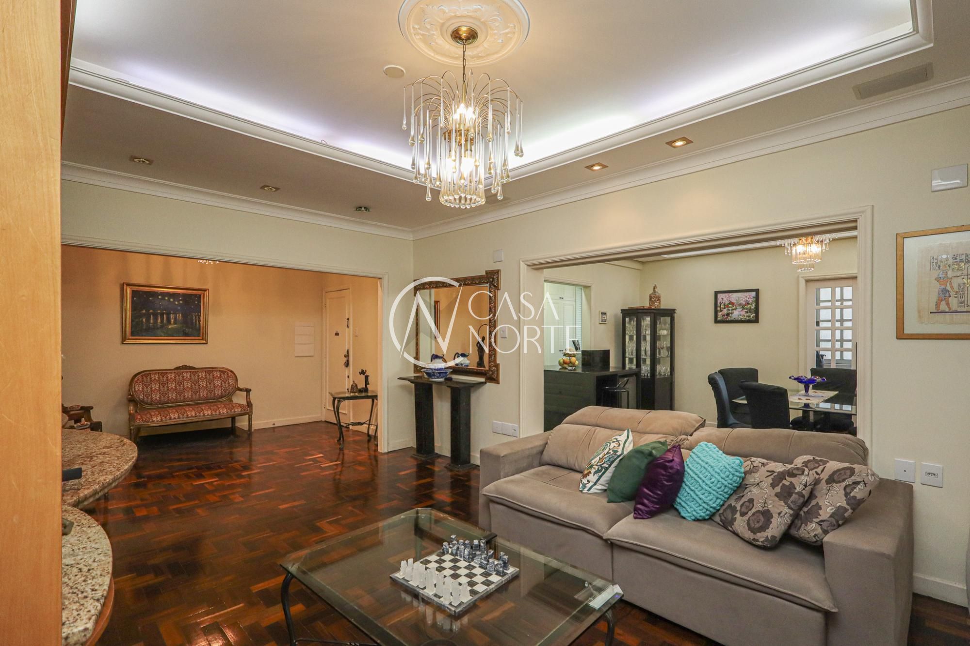 Apartamento à venda com 3 quartos, 136m², 1 suíte, 1 vaga, Praça Dom Feliciano no bairro Centro Histórico em Porto Alegre