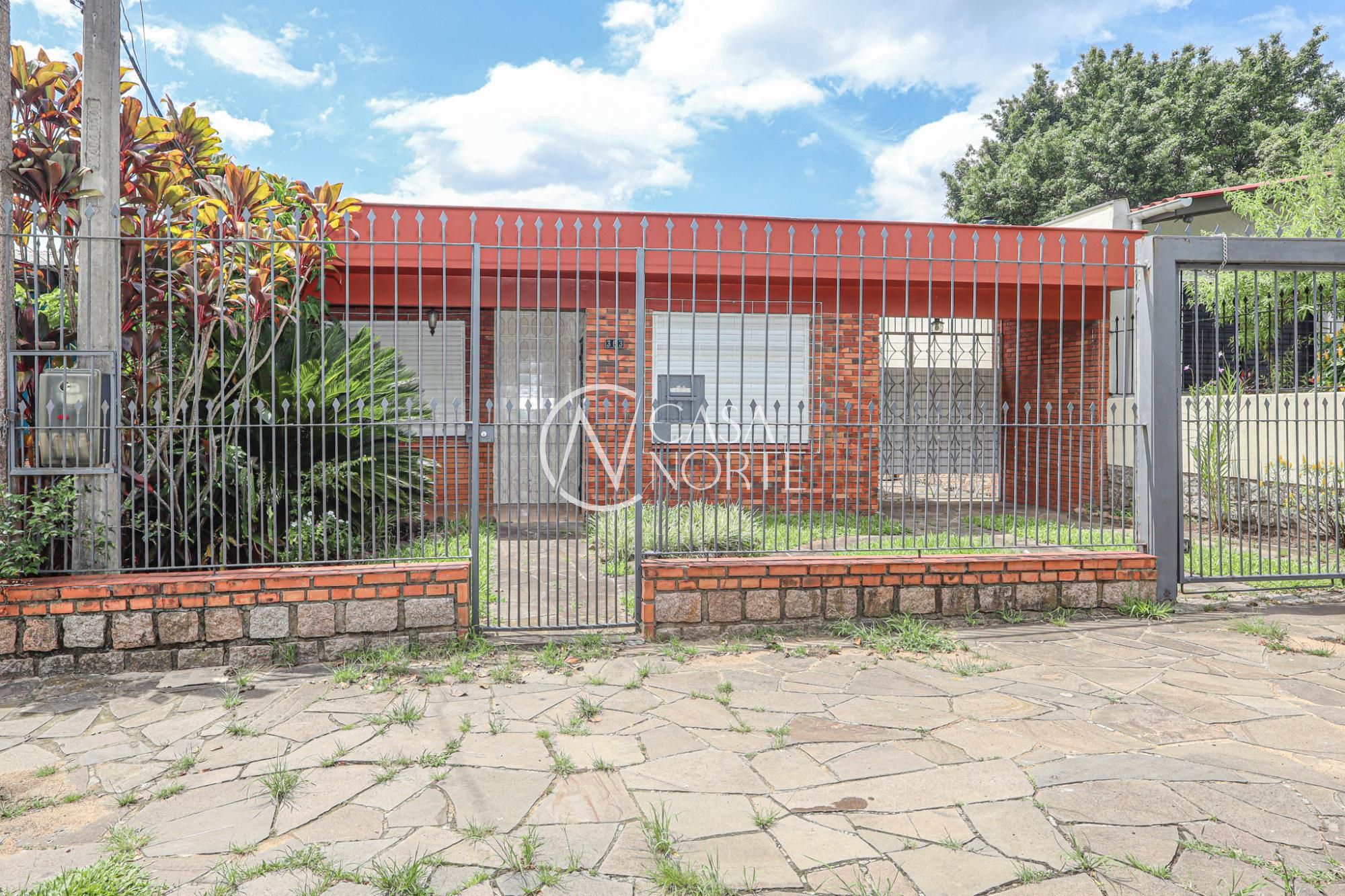 Casa à venda com 3 quartos, 114m², 1 suíte, 3 vagas, Avenida Nilo Ruschel no bairro Morro Santana em Porto Alegre